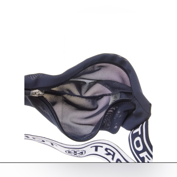 TORY BURCH NWOT
Adjustable Mesh Waist Bag
$150.00 - Picture 2 of 5